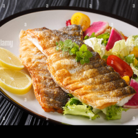 Loup de mer juste grillé