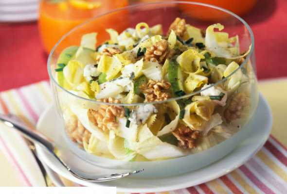 SALADE D'ENDIVE AUX ROQUEFORT