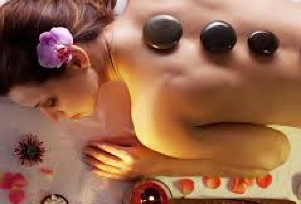 MASSAGE PIERRES CHAUDES