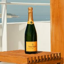VEUVE CLIQUOT