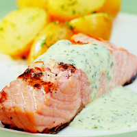 Duo de saumon et mérou cuit à la vapeur sauce crème basilic