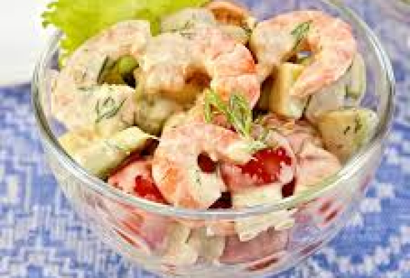 COCKTAIL DE CREVETTES A L'AVOCAT