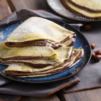 Crépes au nutella,glace vanille et noisette